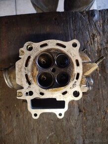 Prodám hlavu a vačku Honda crf 250 r 2004-2009