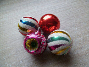 Retro vánoční báňky pro sběratele