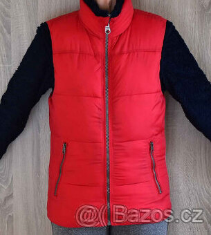 Zateplené vesty s kapucí s i bez vel. M