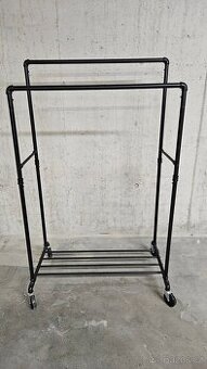 Industriální věšák na oblečení - dvojitý štendr