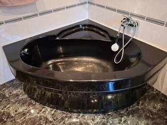 Rohová akrylátová vana