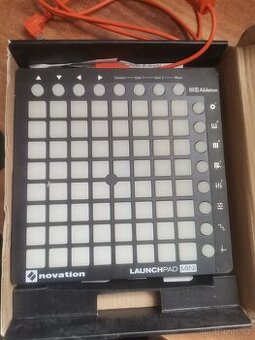 Launchpad mini mk1 od Novation