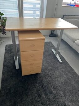 Dětský stůl polohovatelný