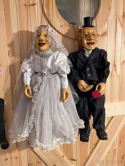 Velké dřevěné loutky nevěsta a ženich