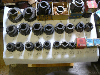 Nástrčné výstružníky větších rozměrů