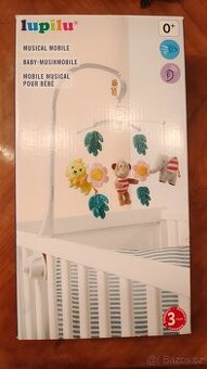 Kolotoč nad postýlku