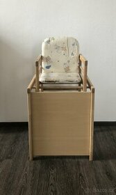 dřevěná rozkládací židlička se stolečkem - 1