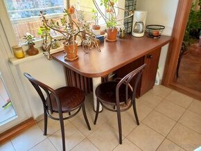 Stůl a židle do kuchyně