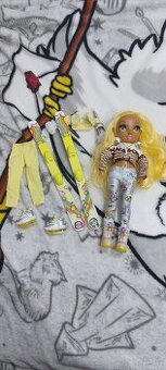 Rainbow high yellow winter