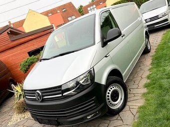 VW Transporter T6 Long 103kw DPH Barva Silber Multivan
