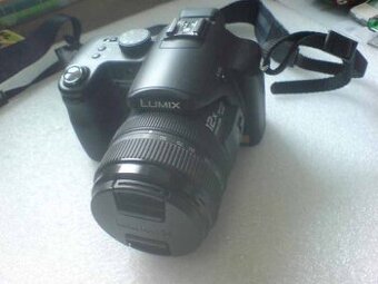 fotoaparát Panasonic DMC-FZ50, příslušenství a brašna - 1