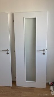 Interiérové dveře bílé 80P se sklem a plné 80L
