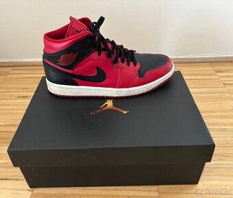 NIKE Air Jordan 1 MID vel. 41
