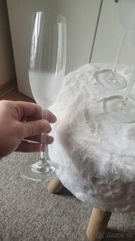 Skleničky na šampaňské, sekt