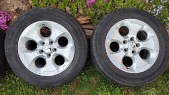 Offroad kola Jeep