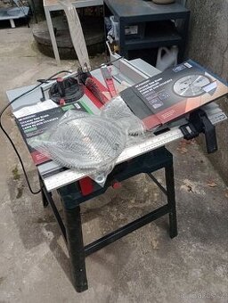 Stolní pila Bosch Professional GTS 254