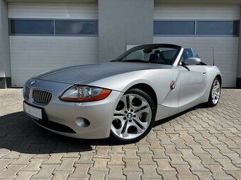 BMW Z4 E85 3.0i, Manuál