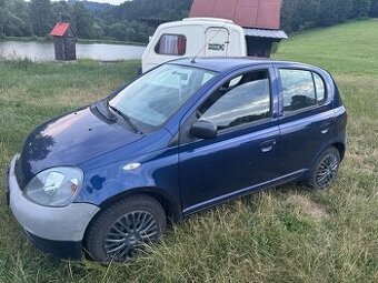 Toyota Yaris 1,0 VVT-i 50 KW r.v.2000 - 1
