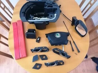Škoda Fabia náhradní díly, airbag, kliky atd...