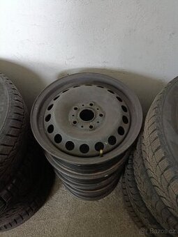 Octavia 2 plechové disky 15"