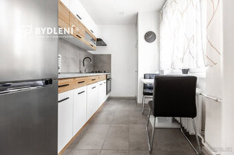 Podnájem kompletně vybaveného bytu 2+1 s lodžií – Teplice, u