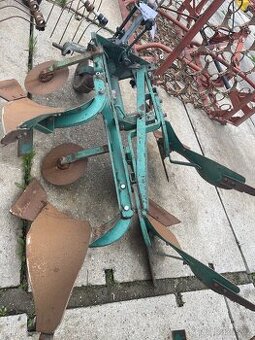 Pluh dvouradličný obracák mechanický