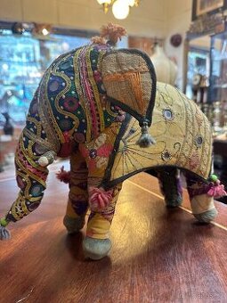 Obřadní slavnostní hračka, slon Anglo Raj