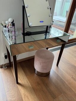 Kosmeticky stilek na miru