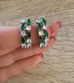 Nové dámské stříbrné náušnice zelené 925 třpytivé s kamínky