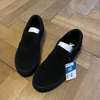 Nízké skateboardové boty Slip-On Vulca 500 vel. 36