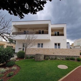 Predám apartmánový dom v oblasti Zadar – Vrsi - 1