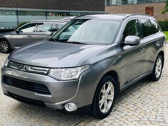 Mitsubishi Outlander 2.2DI MANUÁL 7MIST KAMERA TAŽNÉ 4WD