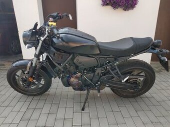 Yamaha XSR 700 - naked bike