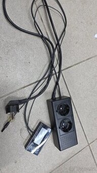 Zásuvka spínání topeni světlo terarium