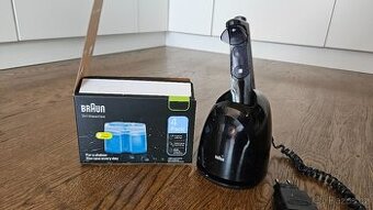 Braun čistící a nabíjecí stanice
