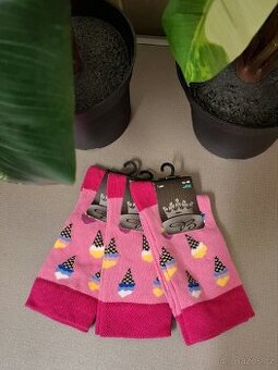 3 páry dívčích ponožek - zmrzlinky vel. 35-38