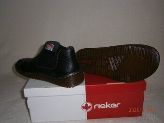 Dámské kotníčkové boty RIEKER vel.: 38