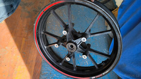 Přední kolo Triumph Speed Triple 1050 - LEVNĚ