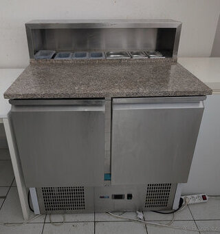 Chladící stůl - pizza saladeta