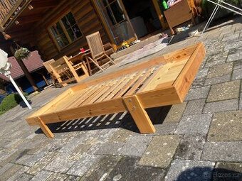 Postel Ikea rostoucí