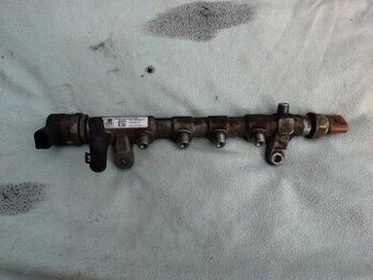 Vstřikovací lišta 03L130 089 P