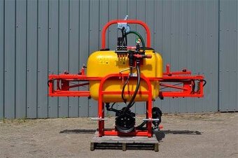 Postřikovače 300 - 800 l, záběr 12 m