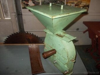 Šroťák, drtič,  cirkulárka