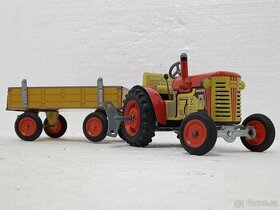 Traktor s vlečkou na klíček KDN Retro hračka