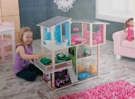 Dřevěný domeček pro panenky včetně nábytku - 1