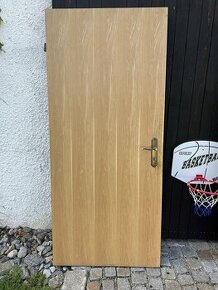 Masivní dřevěné dubové dveře plné 85,6cm levé