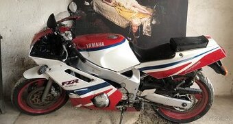 Yamaha FZR 600 3HE