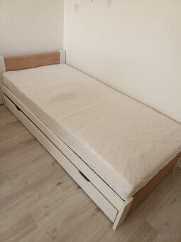 Postel 200x90 cm