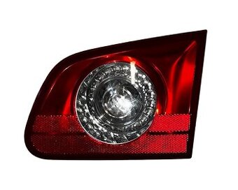 Pravé zadní vnitřní světlo 3C9945094 VW Passat B6 kombi 2010 - 1