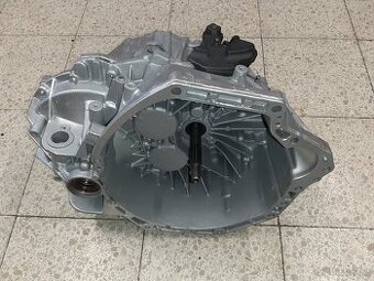 Převodovka Trafic Vivaro NV300 1.6 dCi PF6044